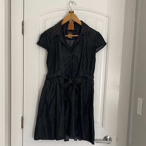 bodybag by jude Dresses & Skirts - Black Button-Front Midi Shirt Dress with Tie Waist